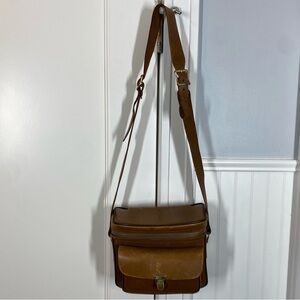 Vintage Perrin Plainsman Cowhide Leather Camera Case Bag Purse Handbag Tan strap